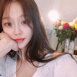 女网红最新爆料大全图片,揭秘娱乐圈不为人知的秘密瞬间  第3张